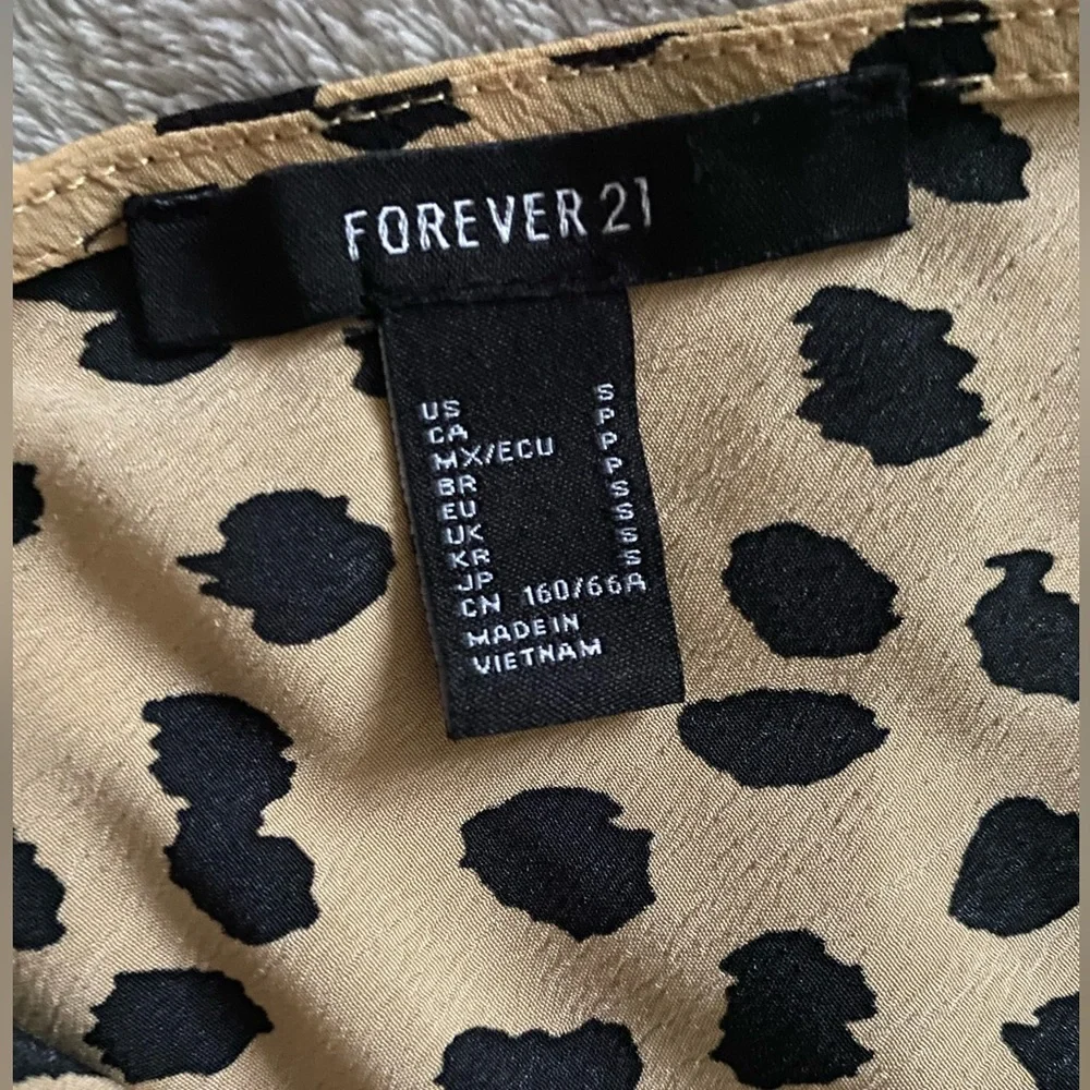 Forever 21 Black and Tan Animal Print romper - Picture 6 of 11